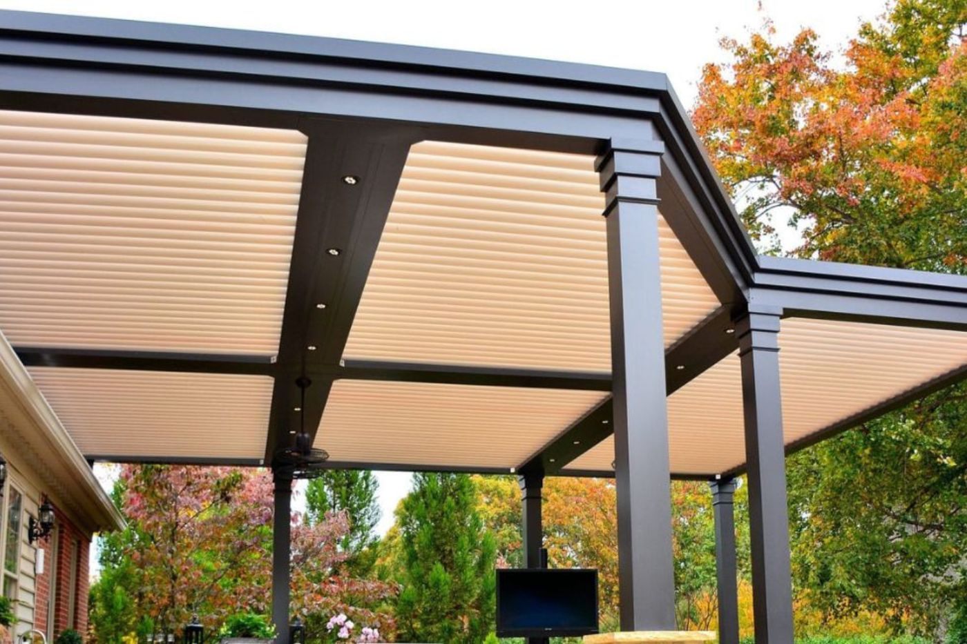 Equinox Louvered Roof System